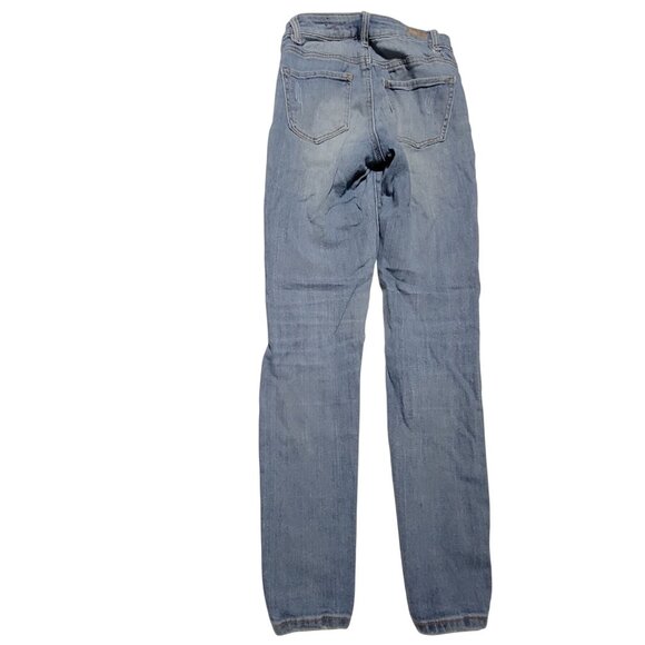 Almost Famous High Rise Skinny Jeans Womens Size 0 Light Wash Ripped Denim Pants - Picture 3 of 5